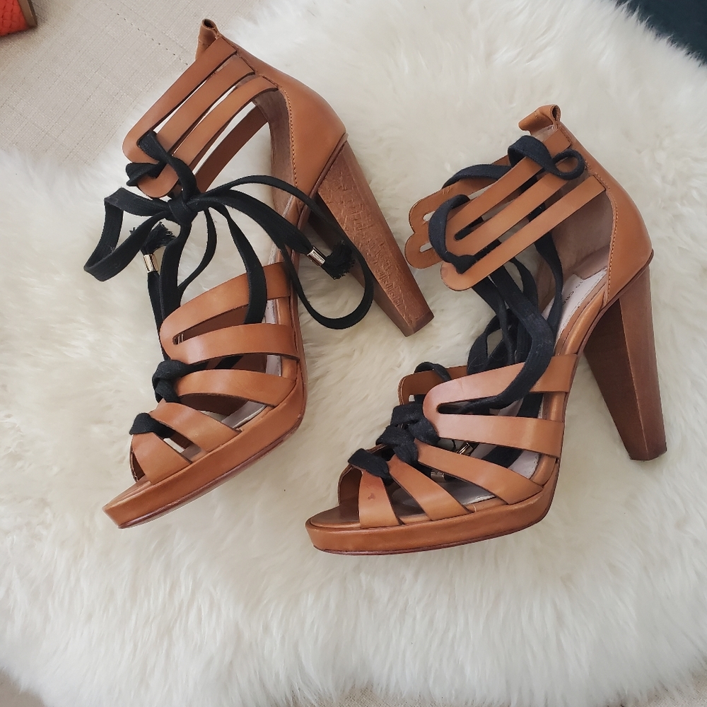 Like new 10 Crosby Derek Lam heels
